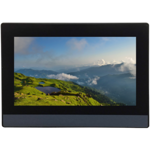 SERIE FE (FE6100CE) monitor industriale LCD con cornice nera in plastica e fascia inferiore grigia, schermo panoramico con paesaggio montano